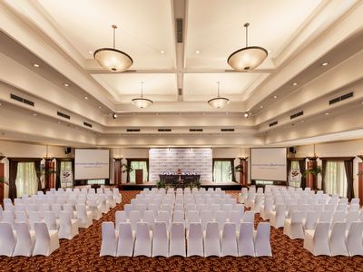 Riung Graha Ballroom Untuk Semua Pertemuan Dan Acara