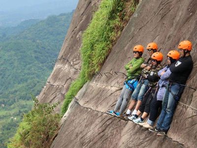 Gunung Parang, Wisata Panjat Tebing Penuh Adrenalin